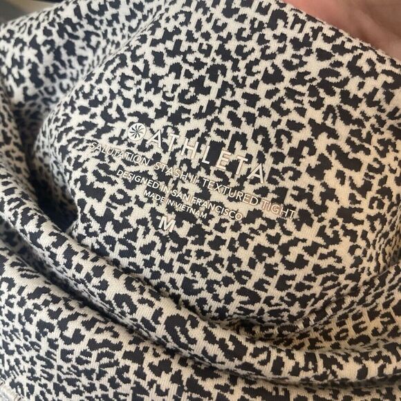 Athleta Salutation Stash II Textured Tight Legging Black White‎ Size M - Picture 4 of 9